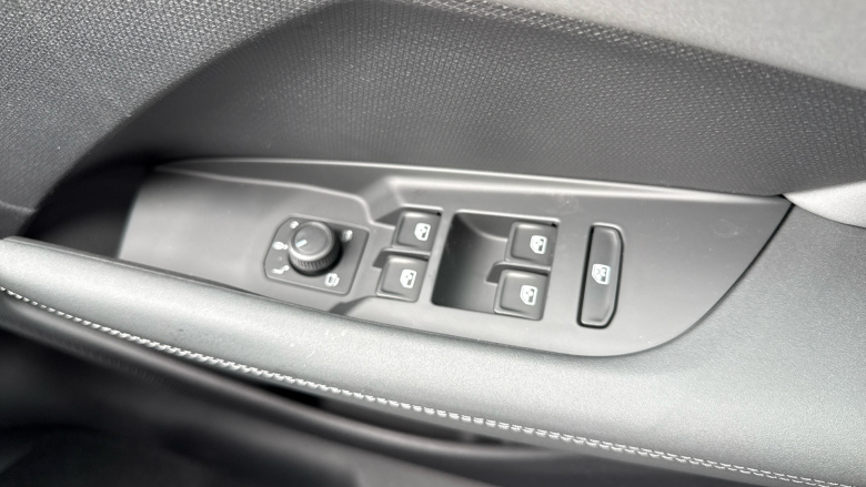 CUPRA Terramar 1.5 eTSI 150 V2 5dr DSG Petrol Hatchback